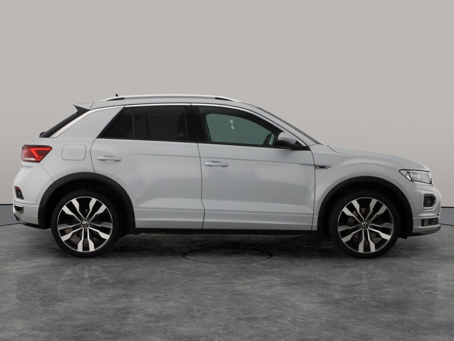 Used Volkswagen T-Roc 2021 for sale - 77100645: Photo 5