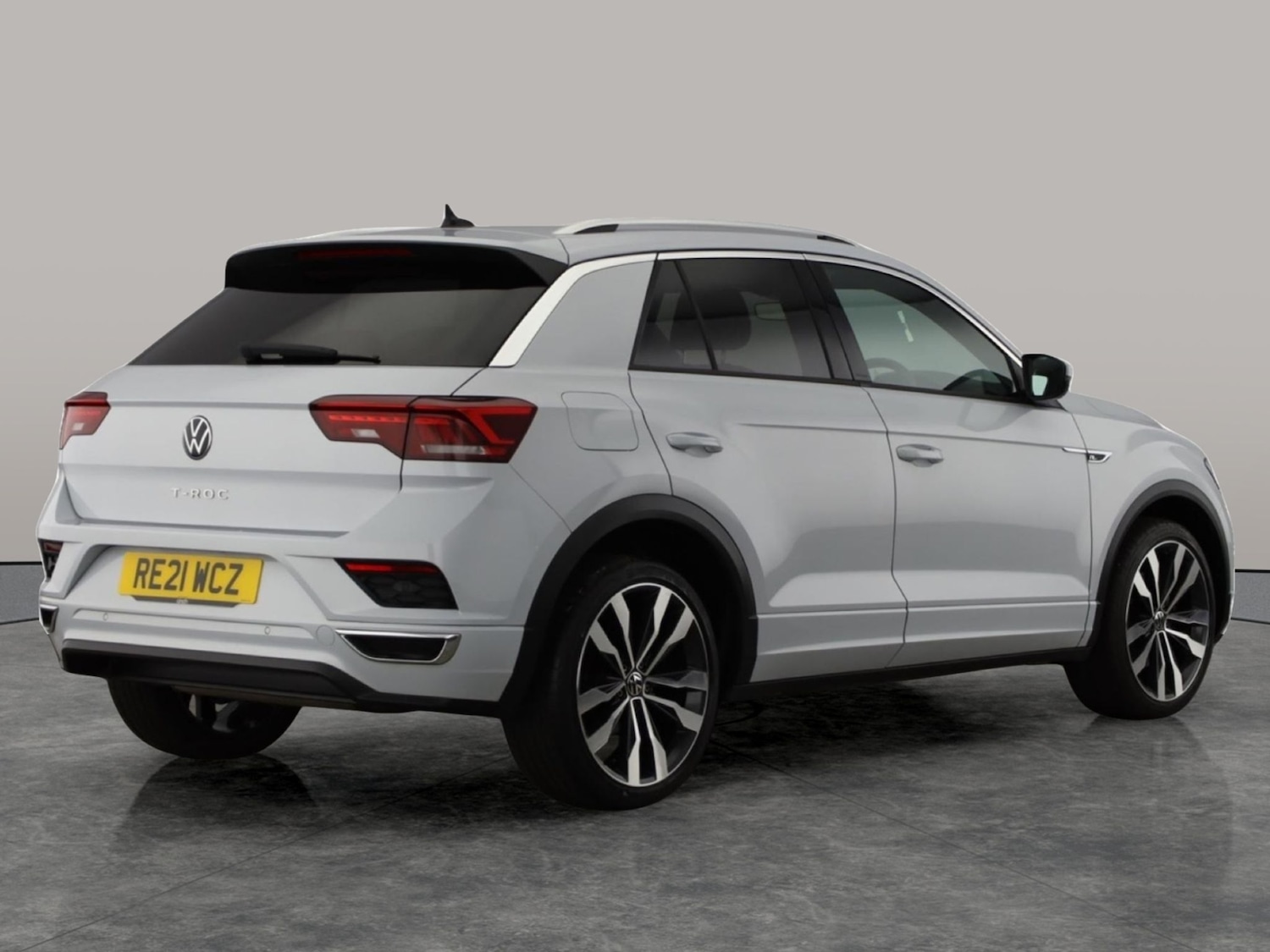 Used Volkswagen T-Roc 2021 for sale - 77100645: Photo 6