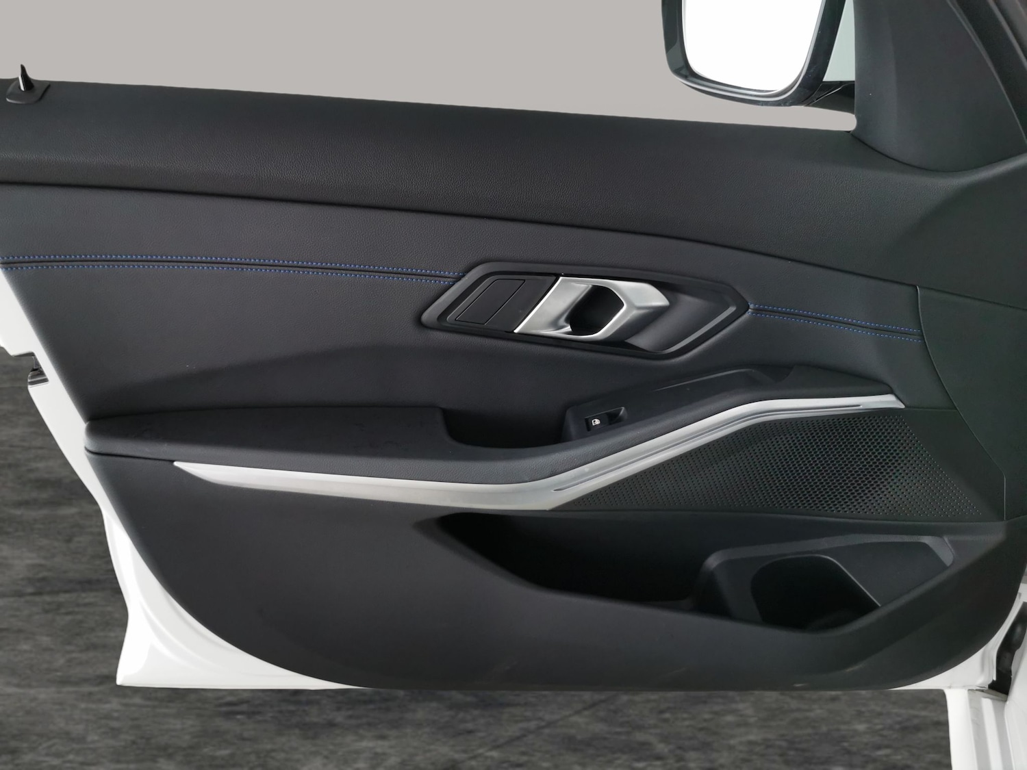 Used BMW 3 Series 2024 for sale - 76626303: Photo 32