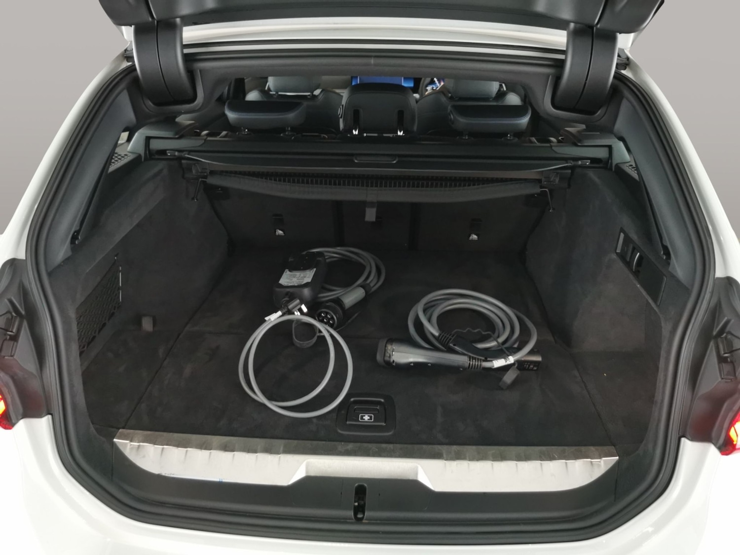 Used BMW 3 Series 2024 for sale - 76626303: Photo 38