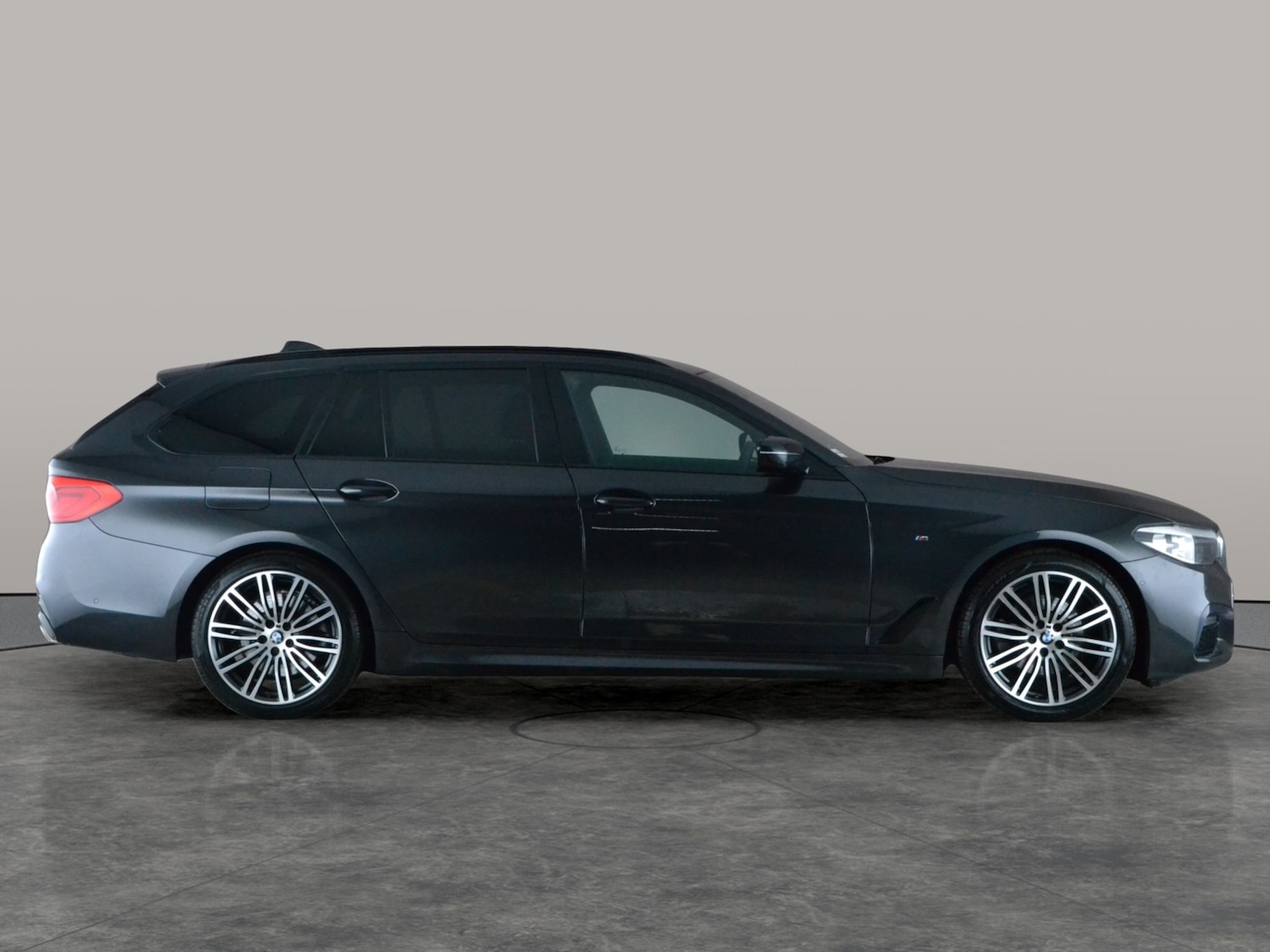 Used BMW 5 Series 2019 for sale - 78149401: Photo 11