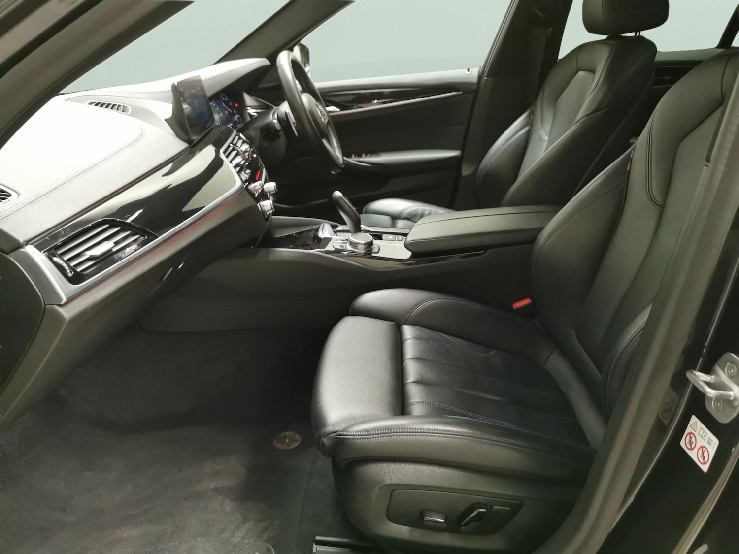 Used BMW 5 Series 2019 for sale - 78149401: Photo 4