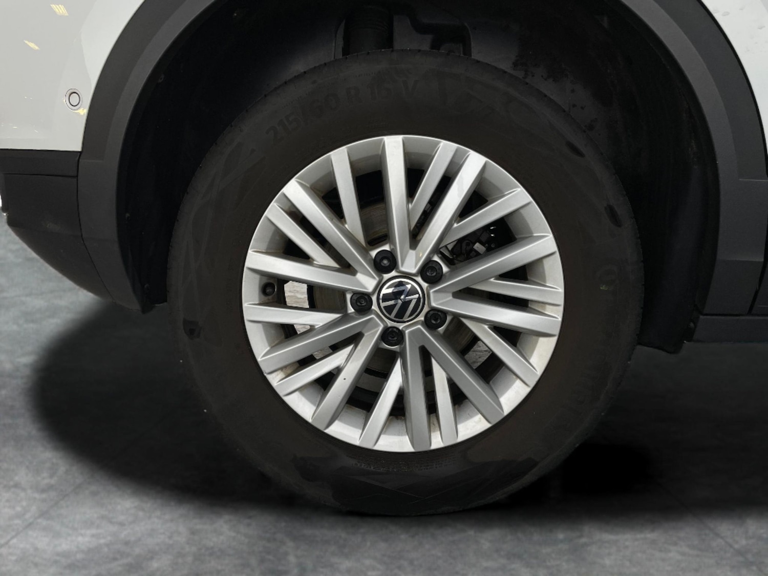 Used Volkswagen T-Roc 2023 for sale - 77605007: Photo 26