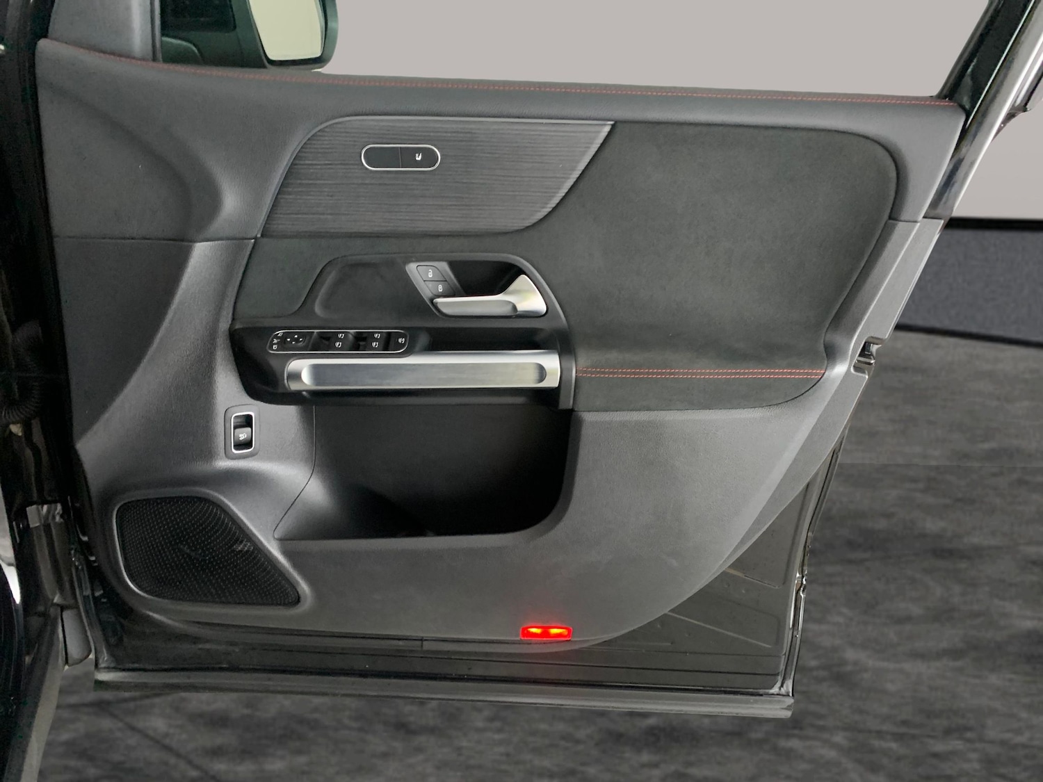 Used Mercedes-Benz EQB 2022 for sale - 76668484: Photo 36