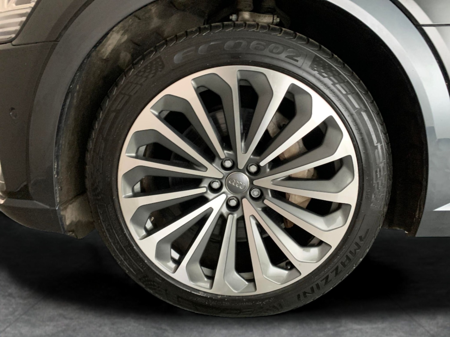 Used Audi e-tron 2020 for sale - 77743278: Photo 25