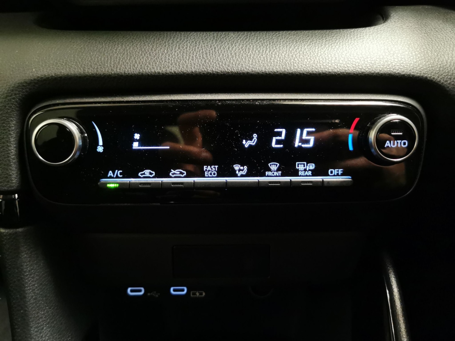 Used Toyota Yaris 2024 for sale - 78137474: Photo 17