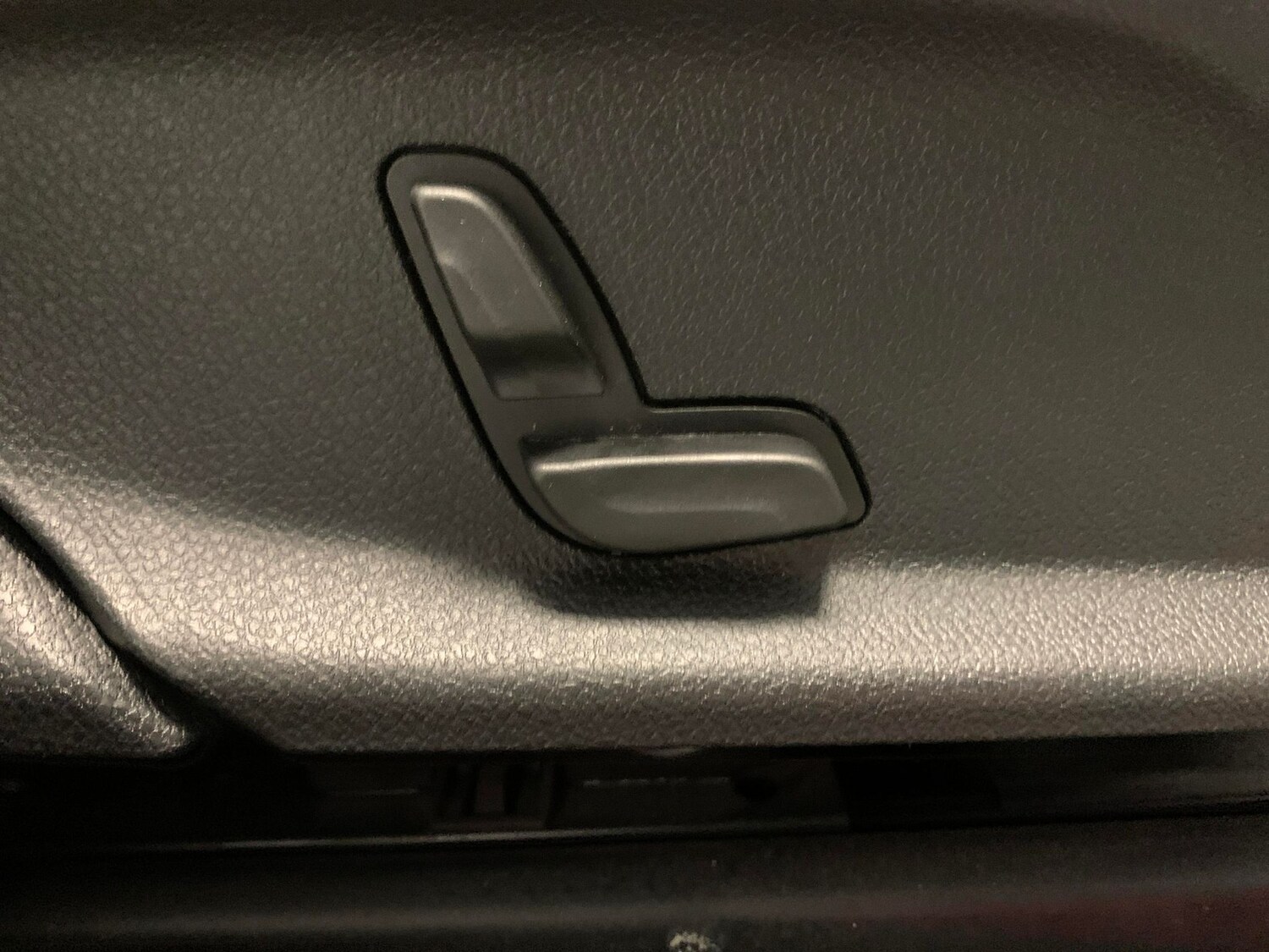 Used Mercedes-Benz EQC 2023 for sale - 77810656: Photo 16