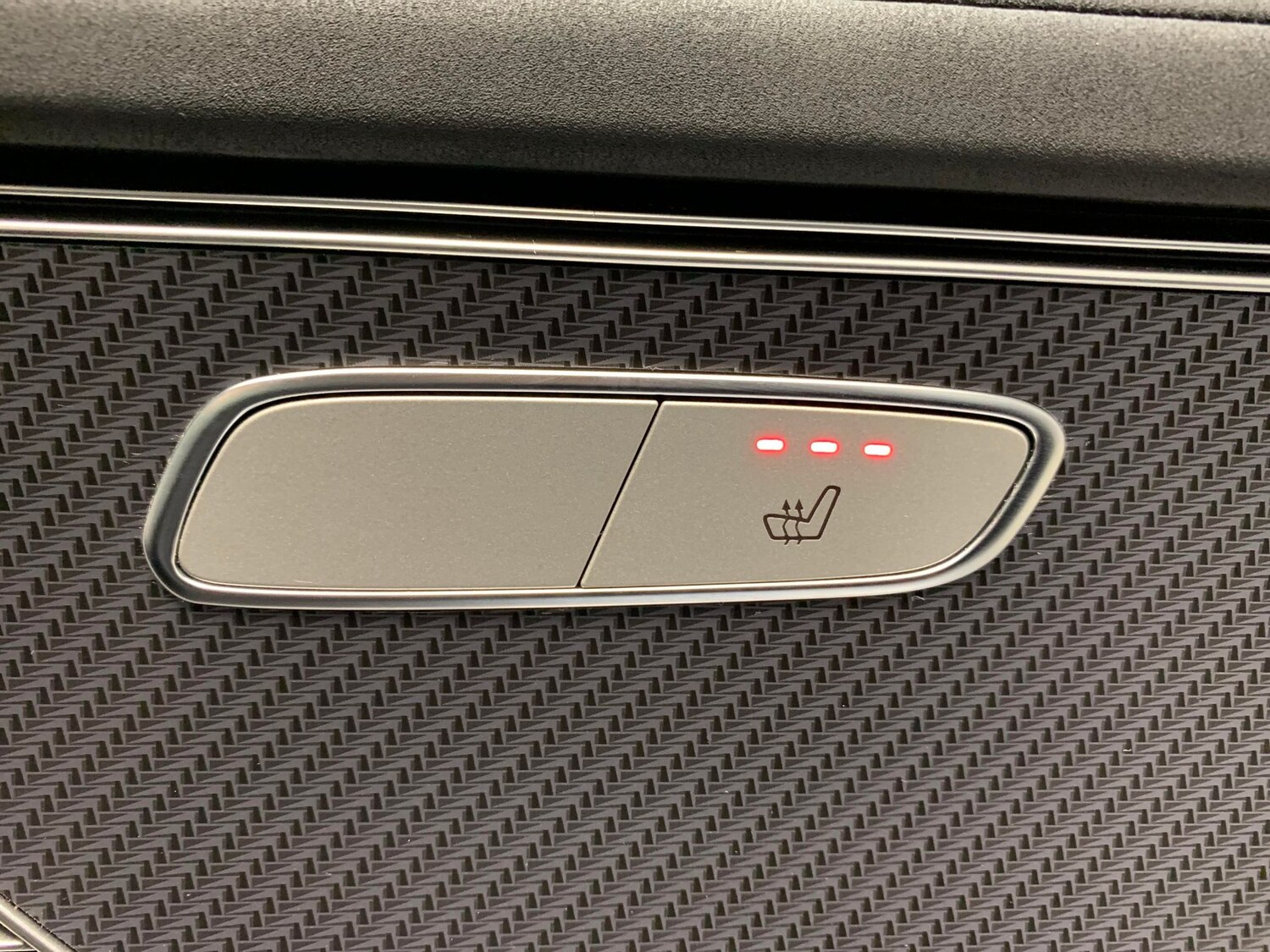 Used Mercedes-Benz EQC 2023 for sale - 77810656: Photo 22