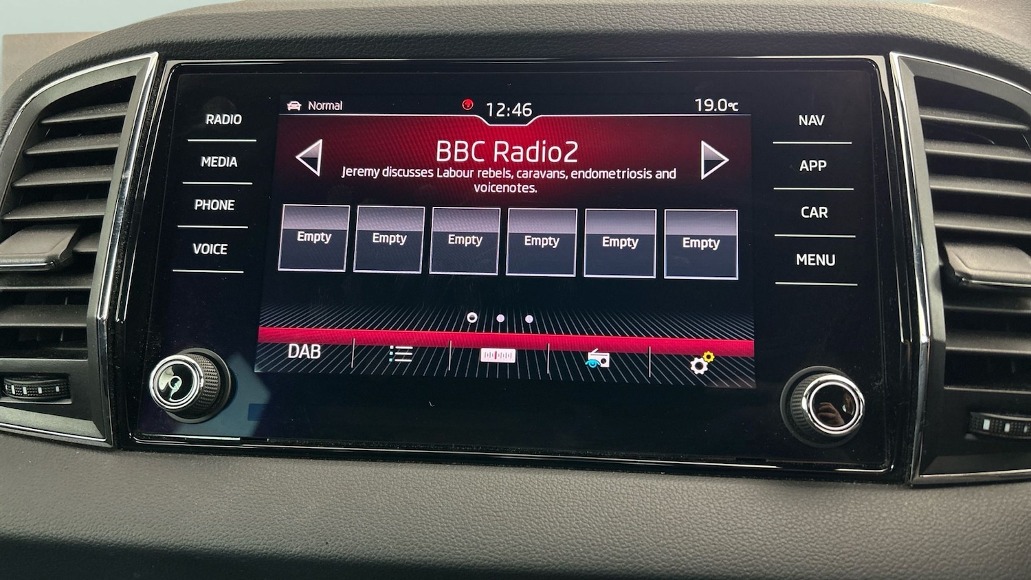 Used Skoda Karoq 2019 for sale - 76542641: Photo 23