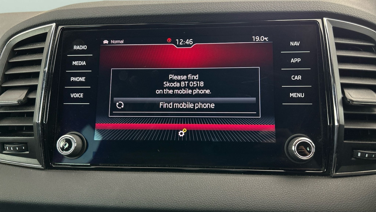 Used Skoda Karoq 2019 for sale - 76542641: Photo 24