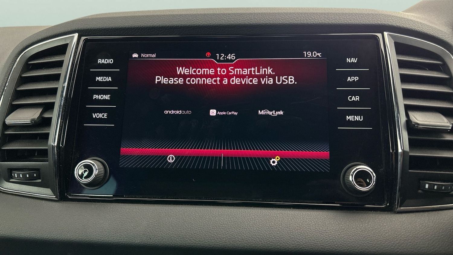 Used Skoda Karoq 2019 for sale - 76542641: Photo 25