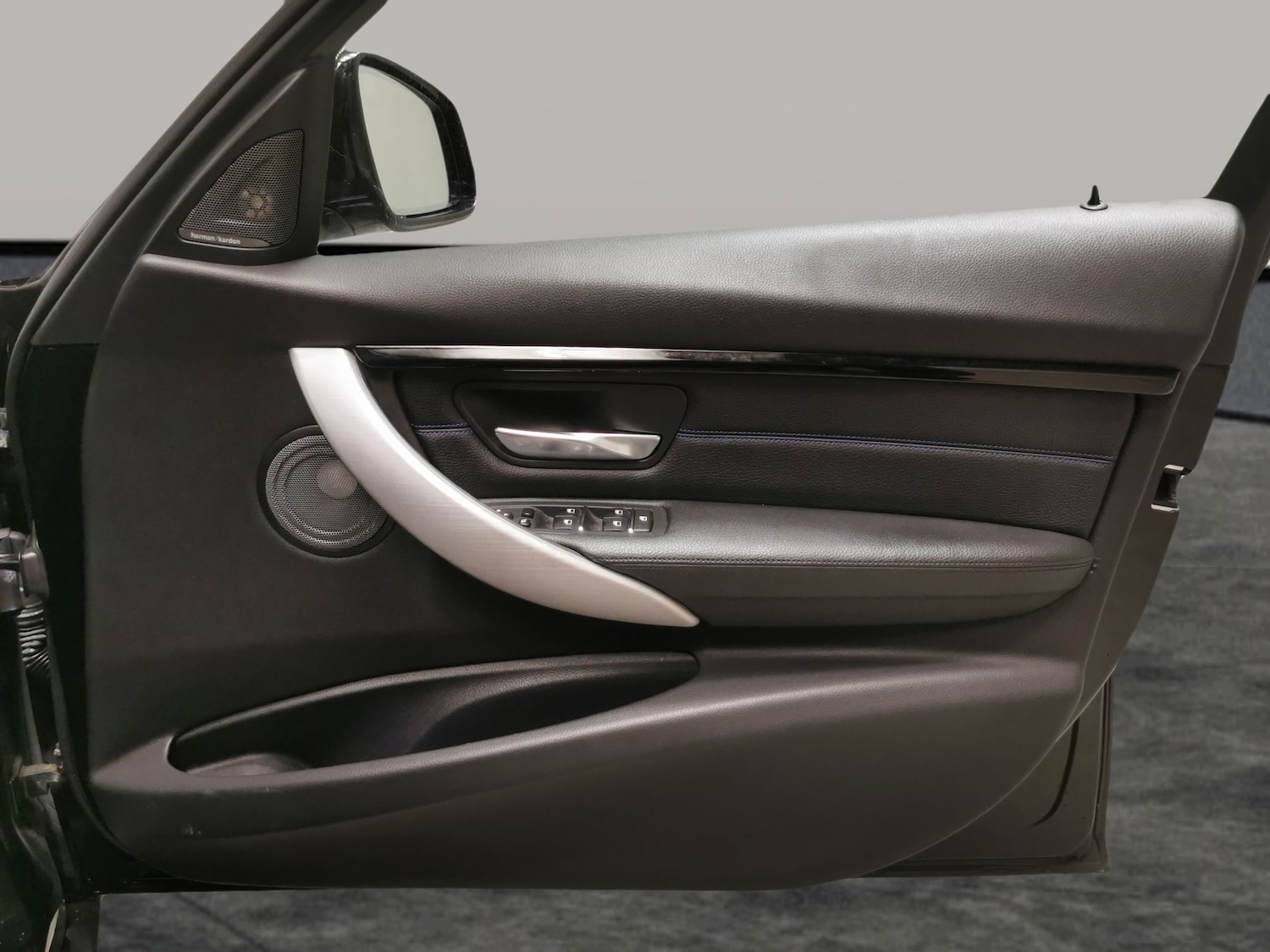 Used BMW 3 Series 2018 for sale - 76426178: Photo 41