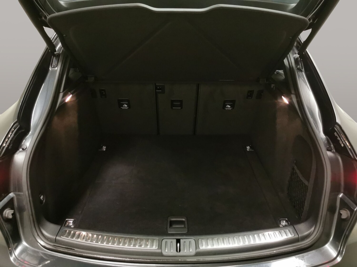 Used Porsche Macan 2021 for sale - 77600878: Photo 37