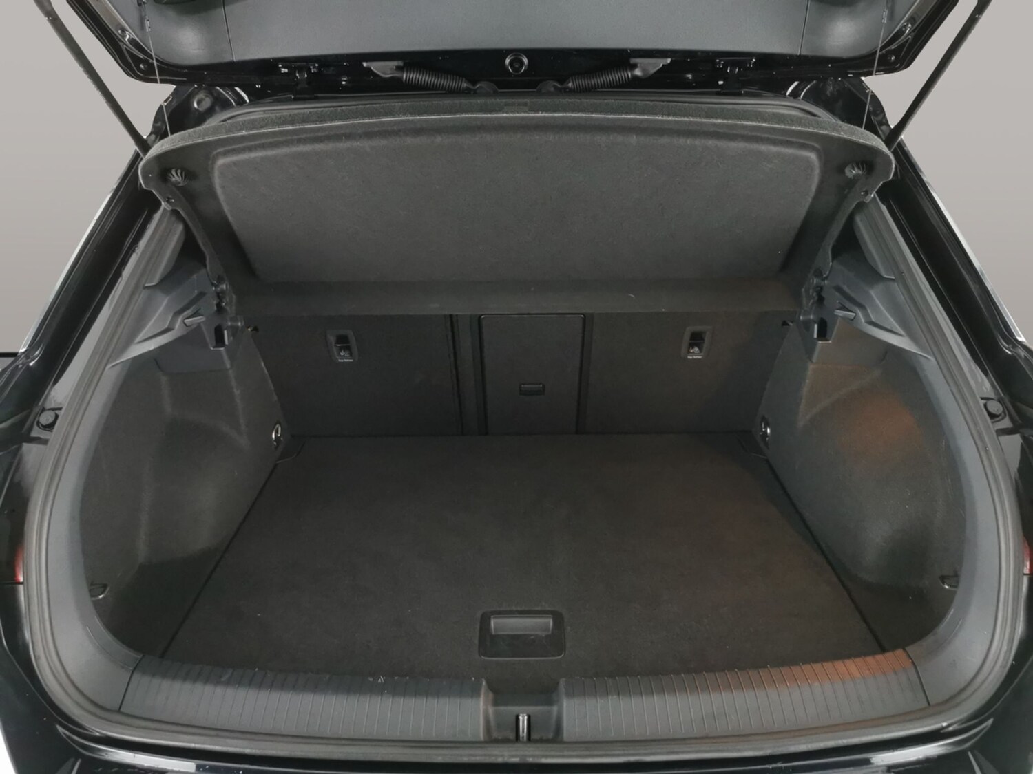 Used Volkswagen T-Roc 2023 for sale - 77446794: Photo 31