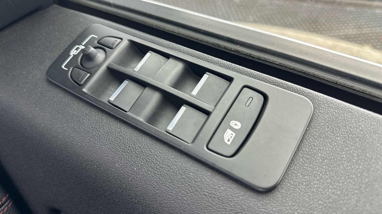 Used Land Rover Discovery Sport 2022 for sale - 76542616: Photo 29