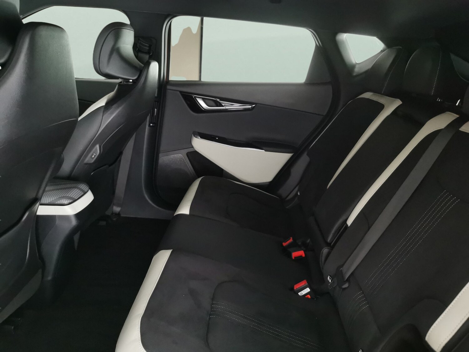 Used Kia EV6 2024 for sale - 78218479: Photo 29