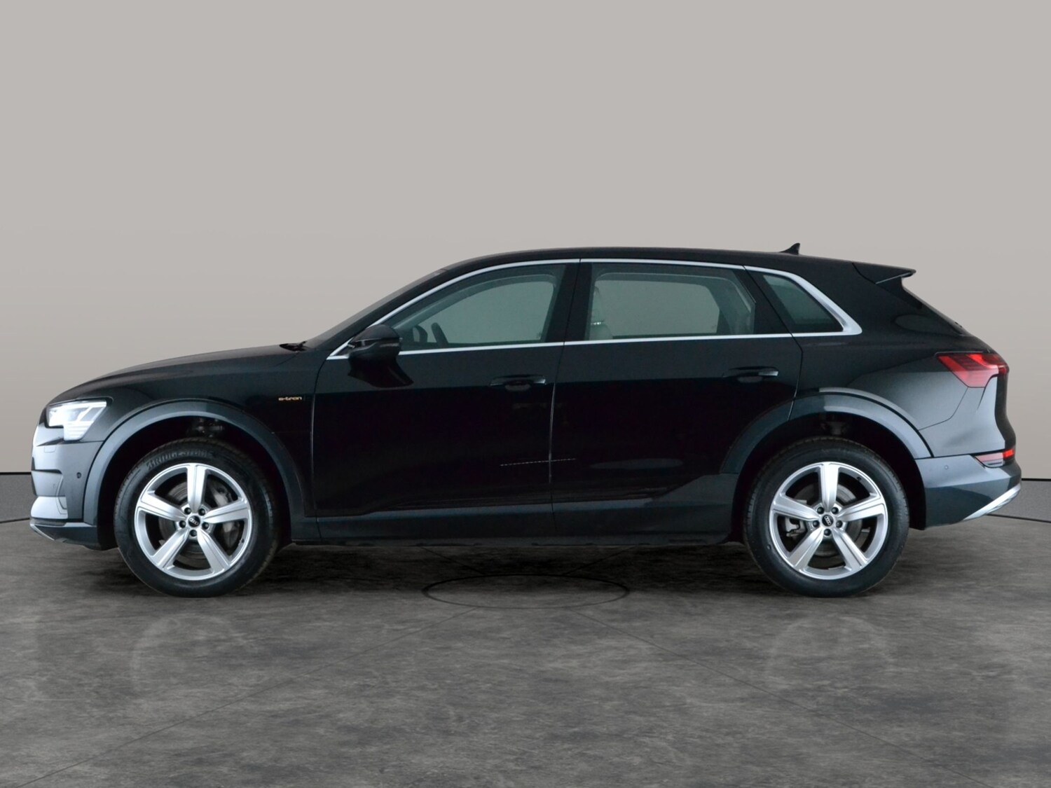 Used Audi e-tron 2022 for sale - 78137411: Photo 14