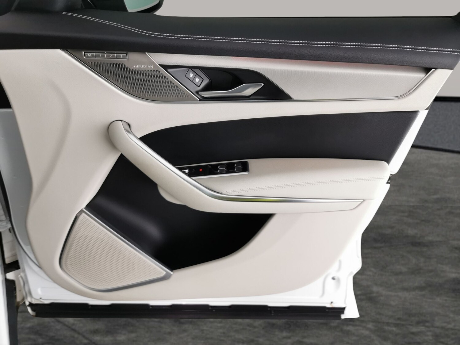 Used Jaguar F-Pace 2024 for sale - 78207288: Photo 36