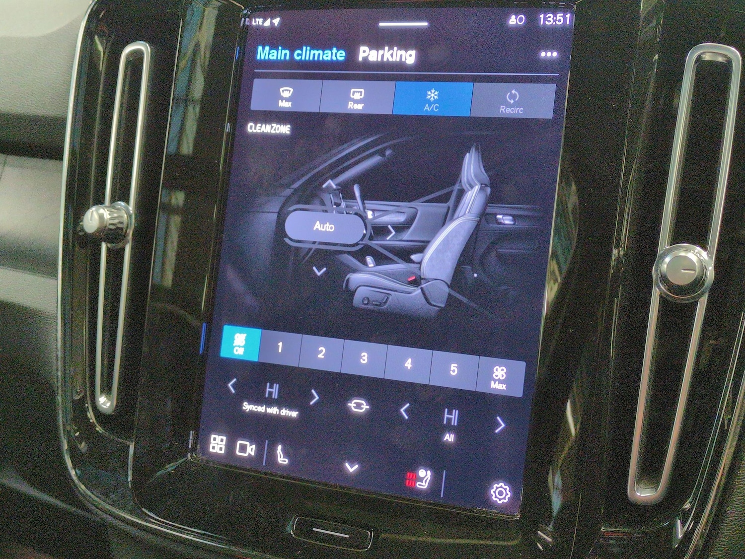 Used Volvo XC40 2022 for sale - 77034036: Photo 22