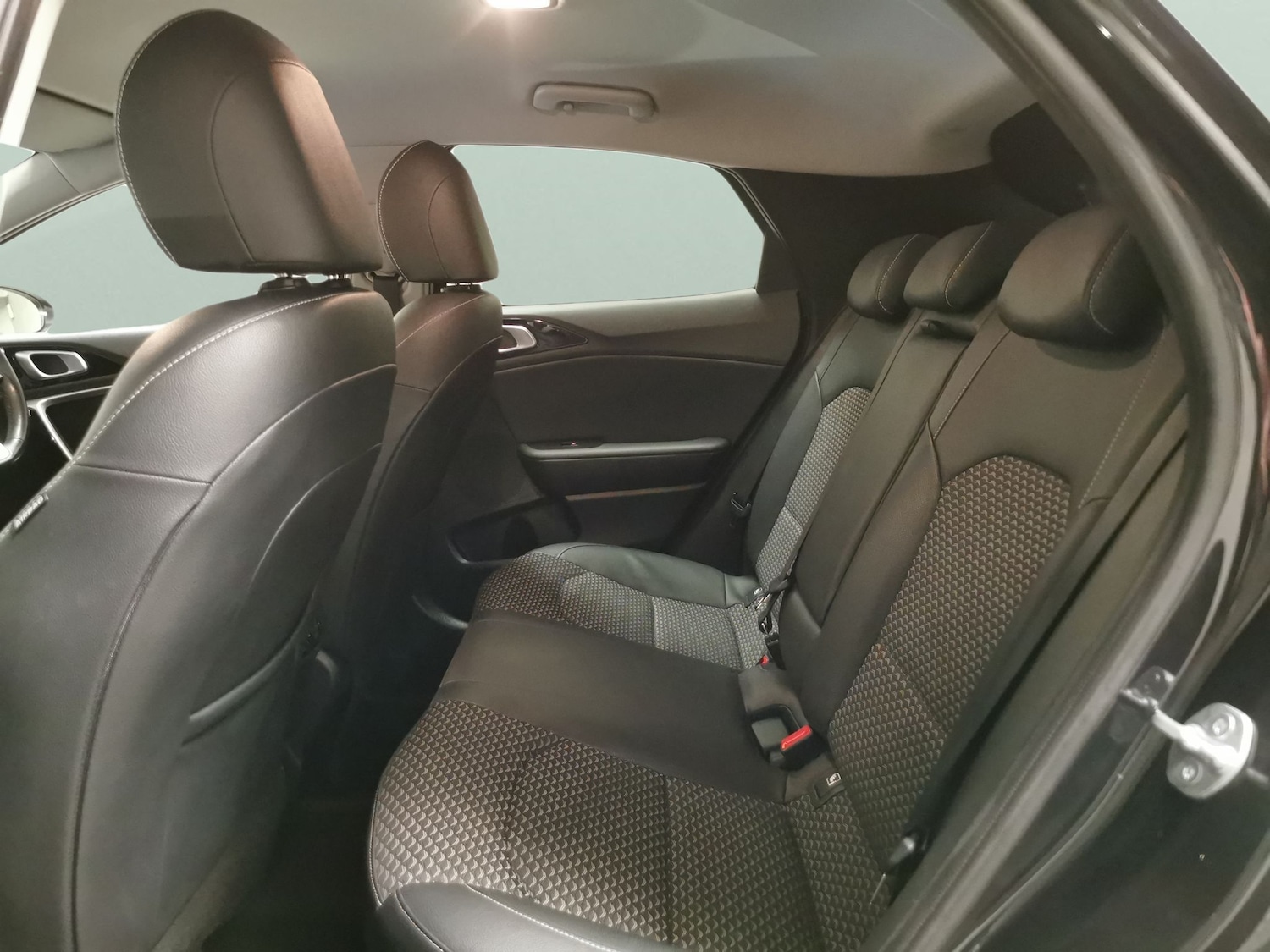 Used Kia XCeed 2024 for sale - 76919527: Photo 25