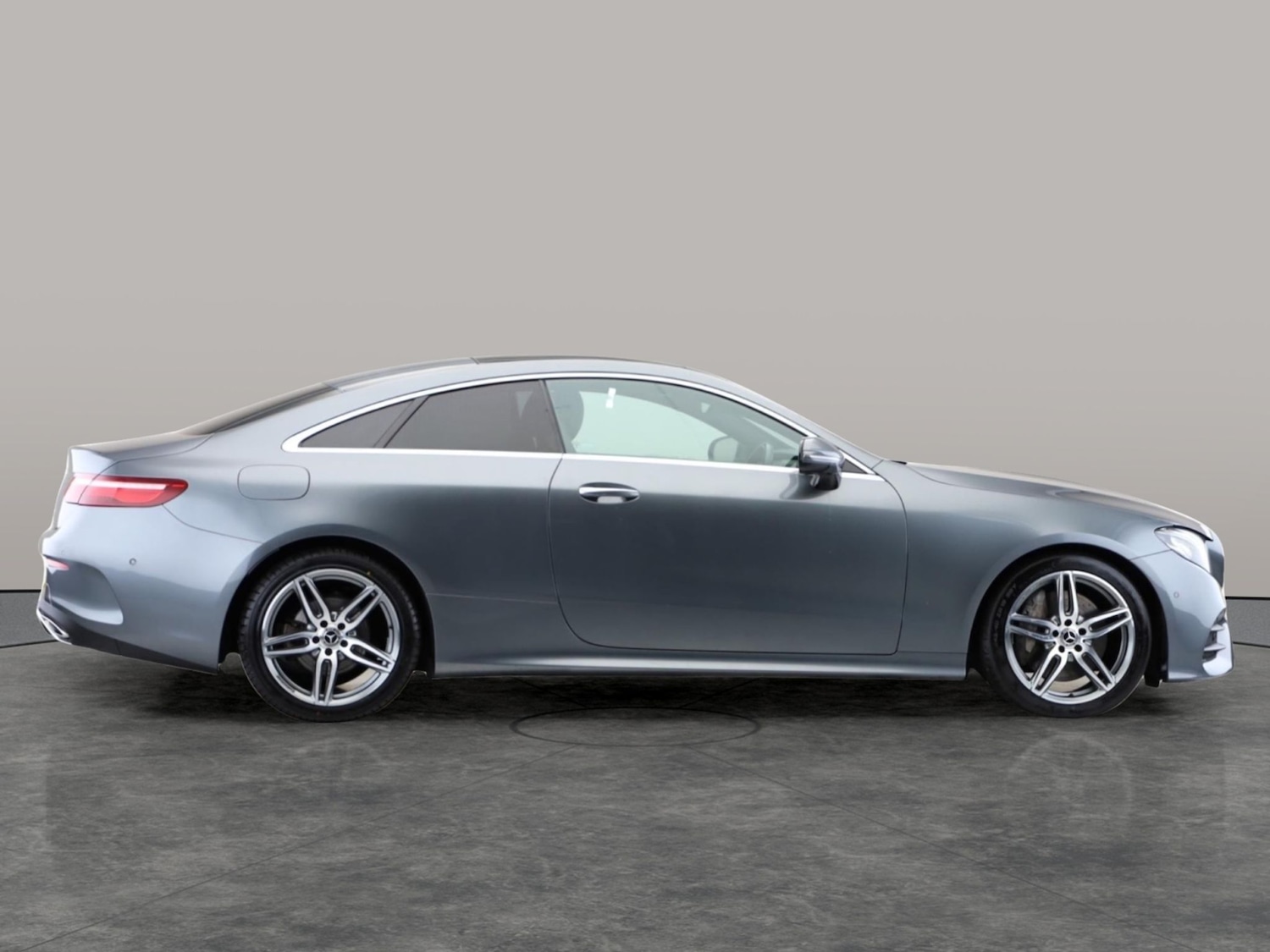 Used Mercedes-Benz E Class 2018 for sale - 77060887: Photo 5