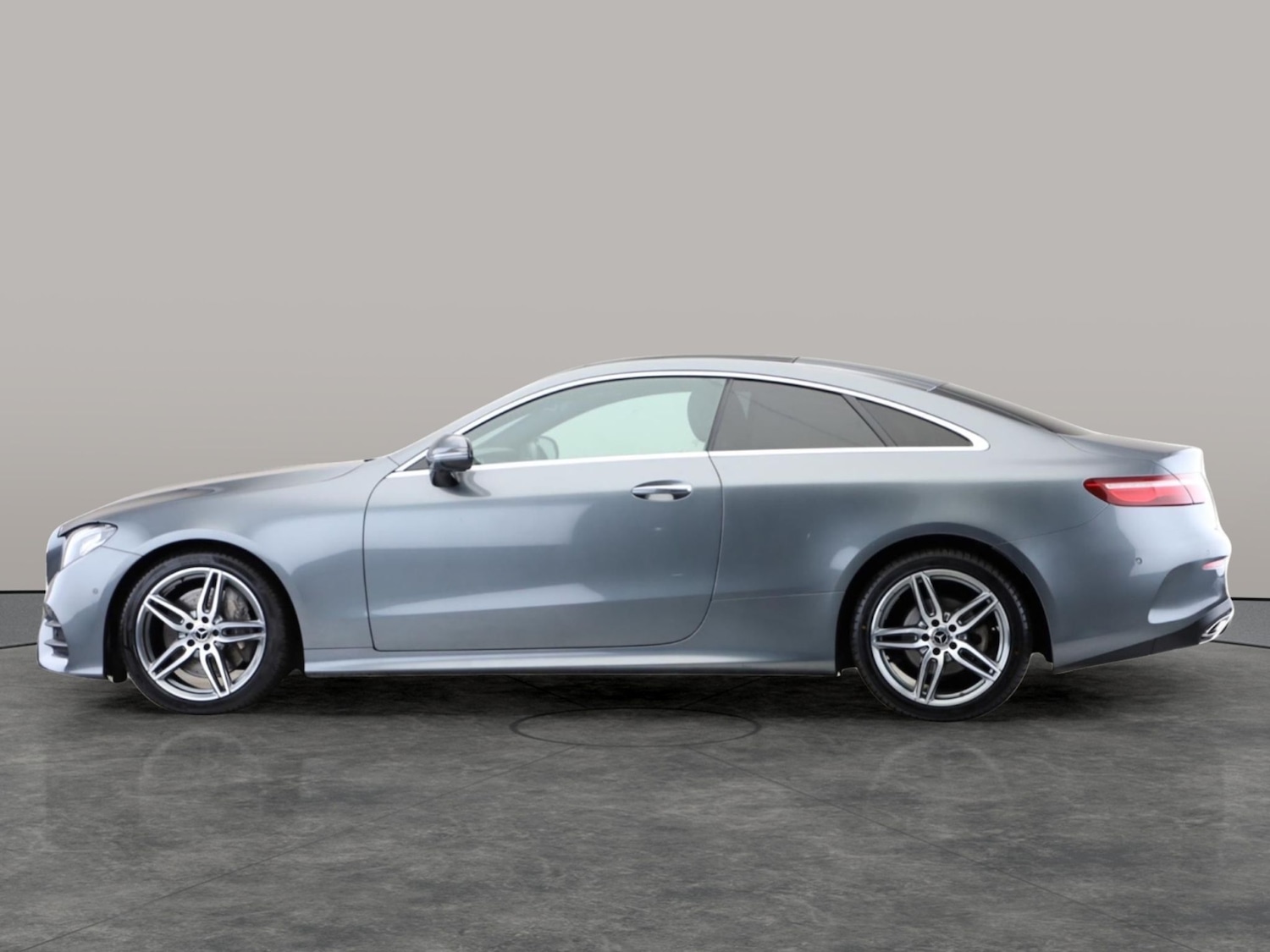 Used Mercedes-Benz E Class 2018 for sale - 77060887: Photo 9