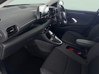 Used Toyota Yaris 2021 for sale - 76518341: Photo