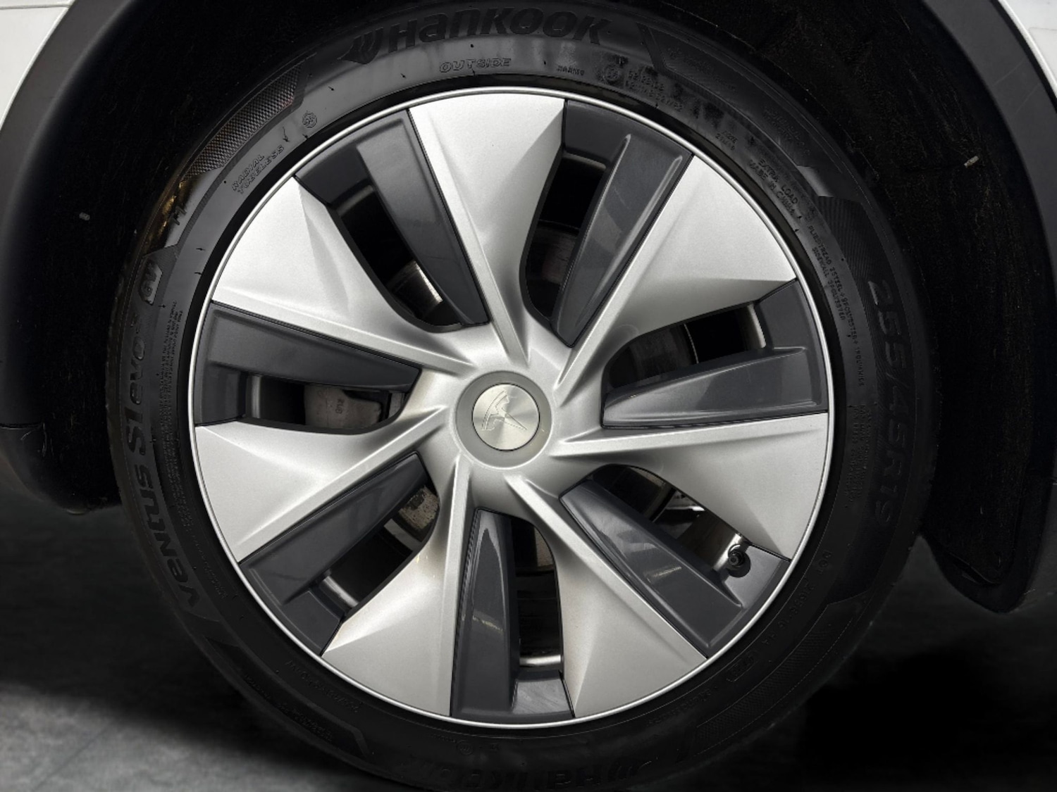 Used Tesla Model Y 2024 for sale - 78042501: Photo 33