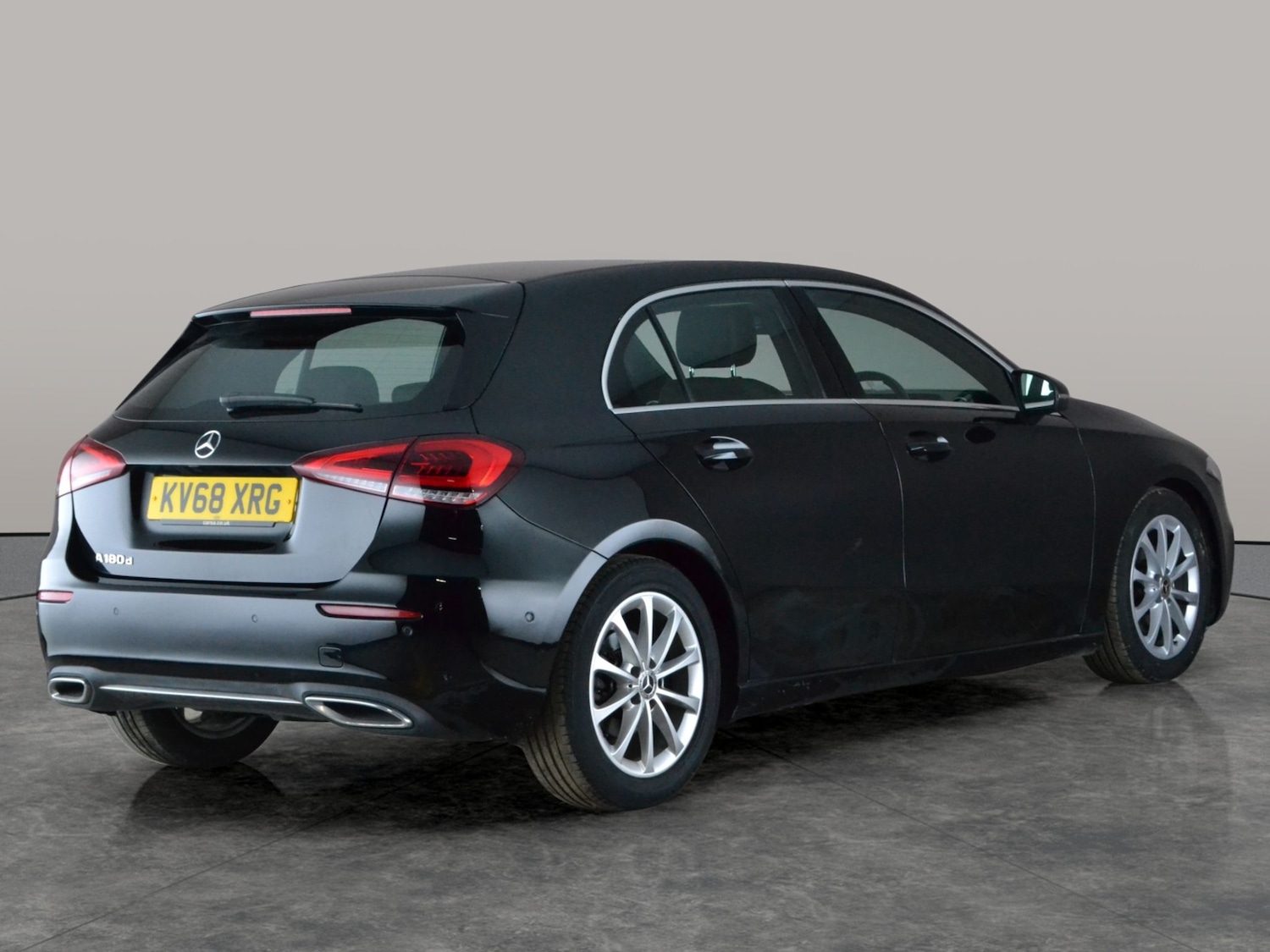 Used Mercedes-Benz A-Class 2018 for sale - 77802972: Photo 11