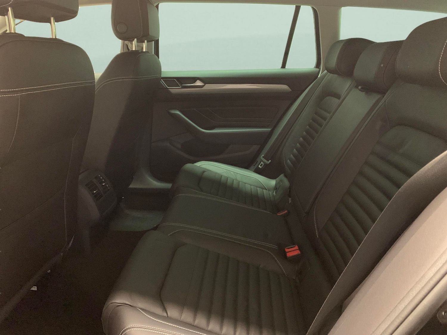 Used Volkswagen Passat 2022 for sale - 77051724: Photo 24