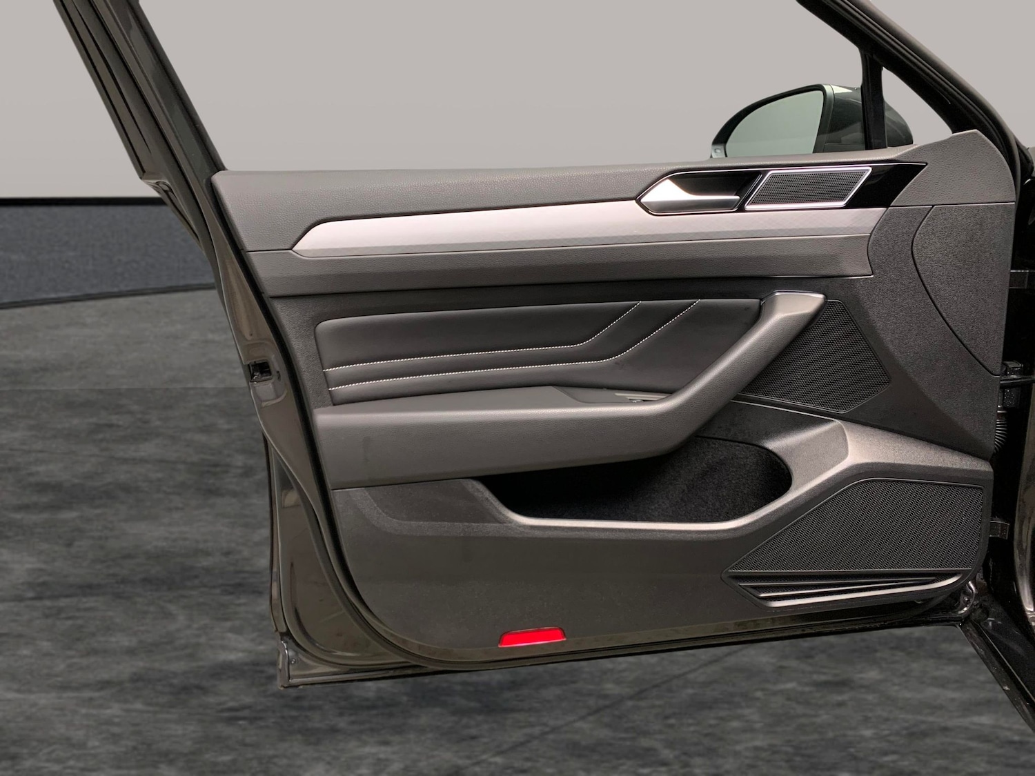 Used Volkswagen Passat 2022 for sale - 77051724: Photo 25