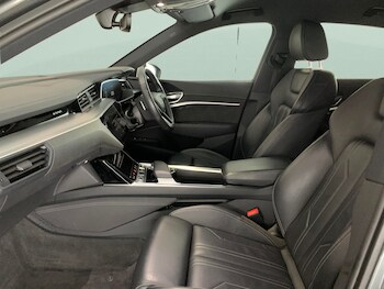 Used Audi e-tron 2021 for sale - 77340123: Photo