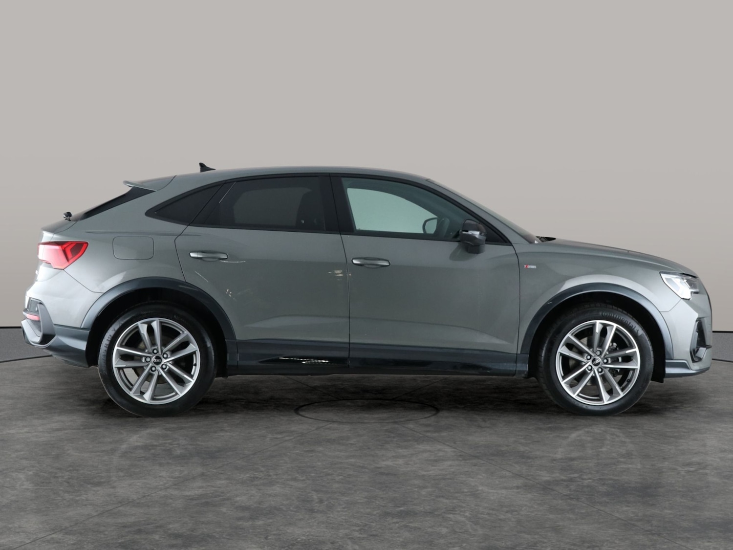 Used Audi Q3 2022 for sale - 76827090: Photo 8