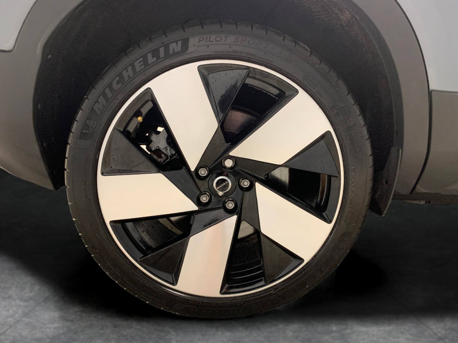 Used Volvo XC40 2022 for sale - 77889046: Photo 25