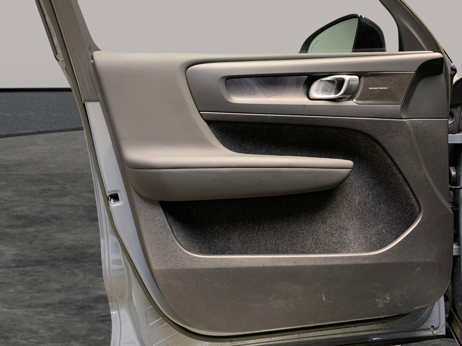 Used Volvo XC40 2022 for sale - 77889046: Photo 27