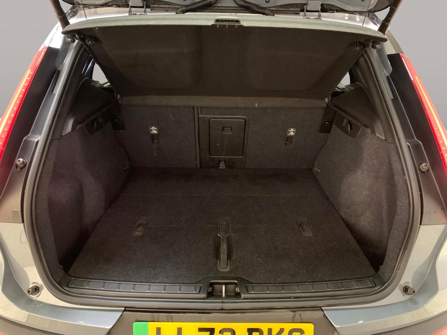 Used Volvo XC40 2022 for sale - 77889046: Photo 34