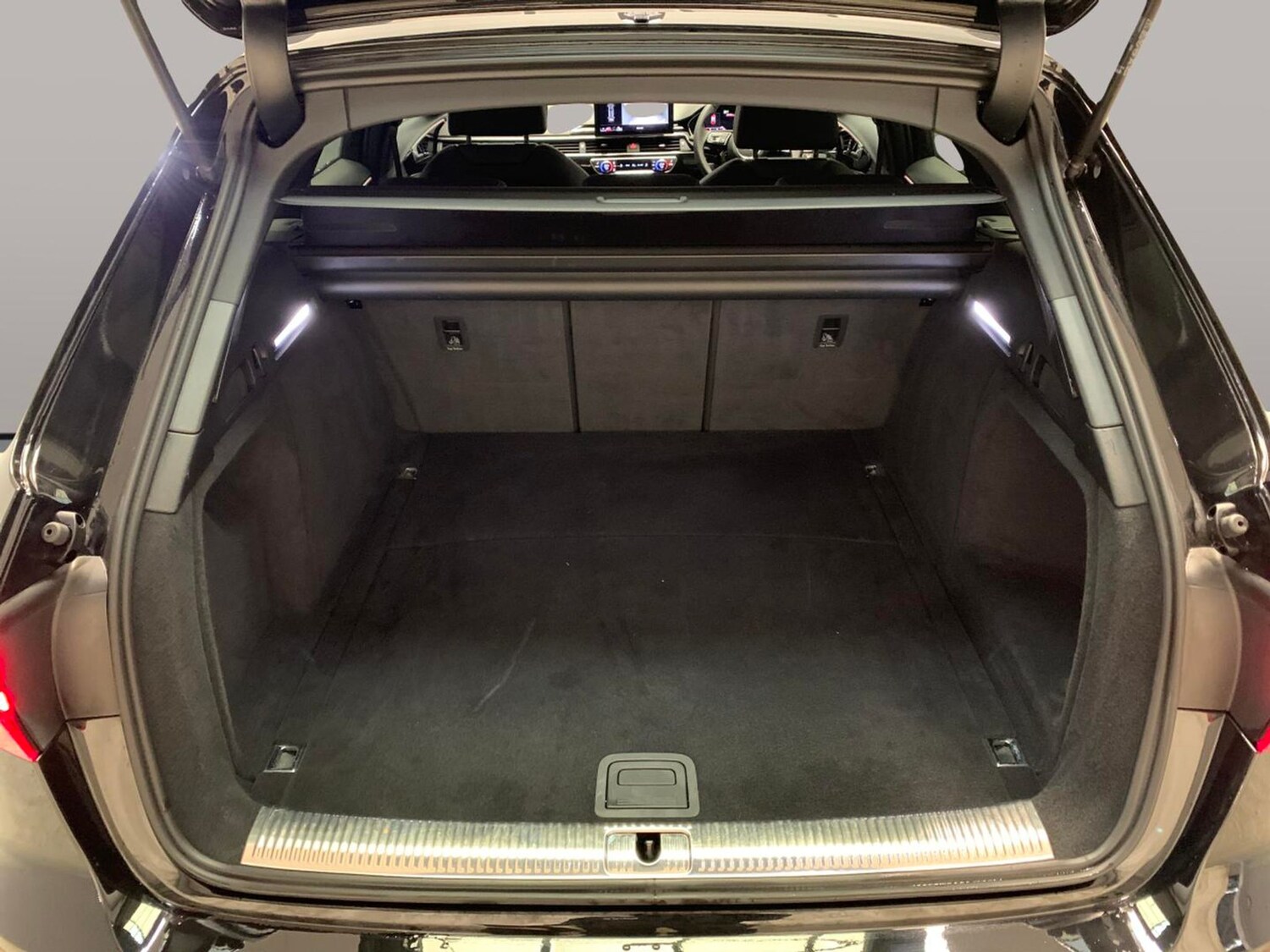 Used Audi A4 2024 for sale - 77706534: Photo 32