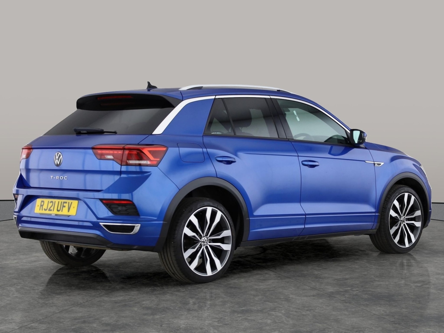 Used Volkswagen T-Roc 2021 for sale - 77060889: Photo 6