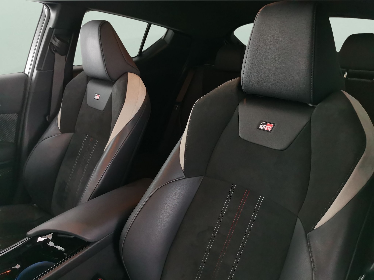 Used Toyota C-HR 2023 for sale - 77245970: Photo 14