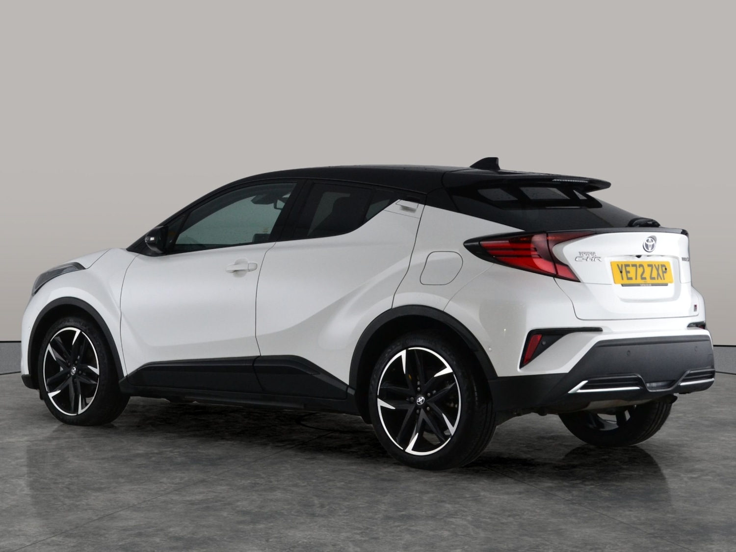 Used Toyota C-HR 2023 for sale - 77245970: Photo 8