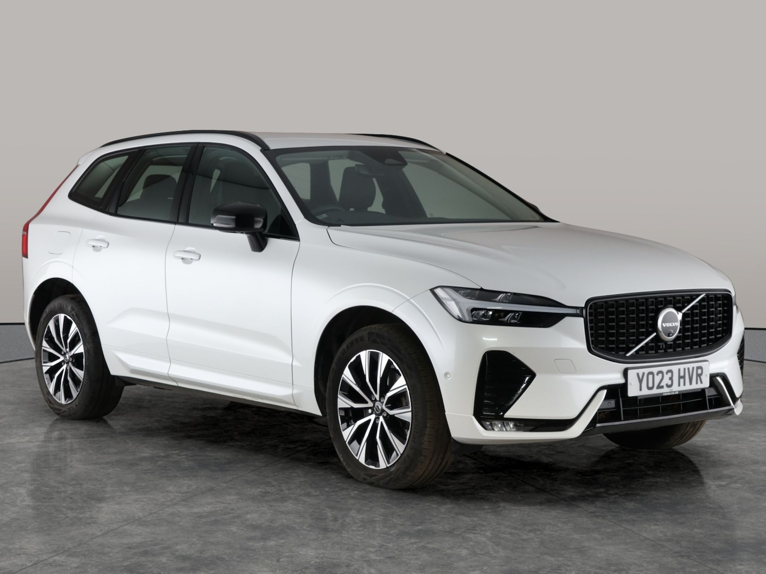 Used Volvo XC60 2023 for sale - 76738441: Photo 9