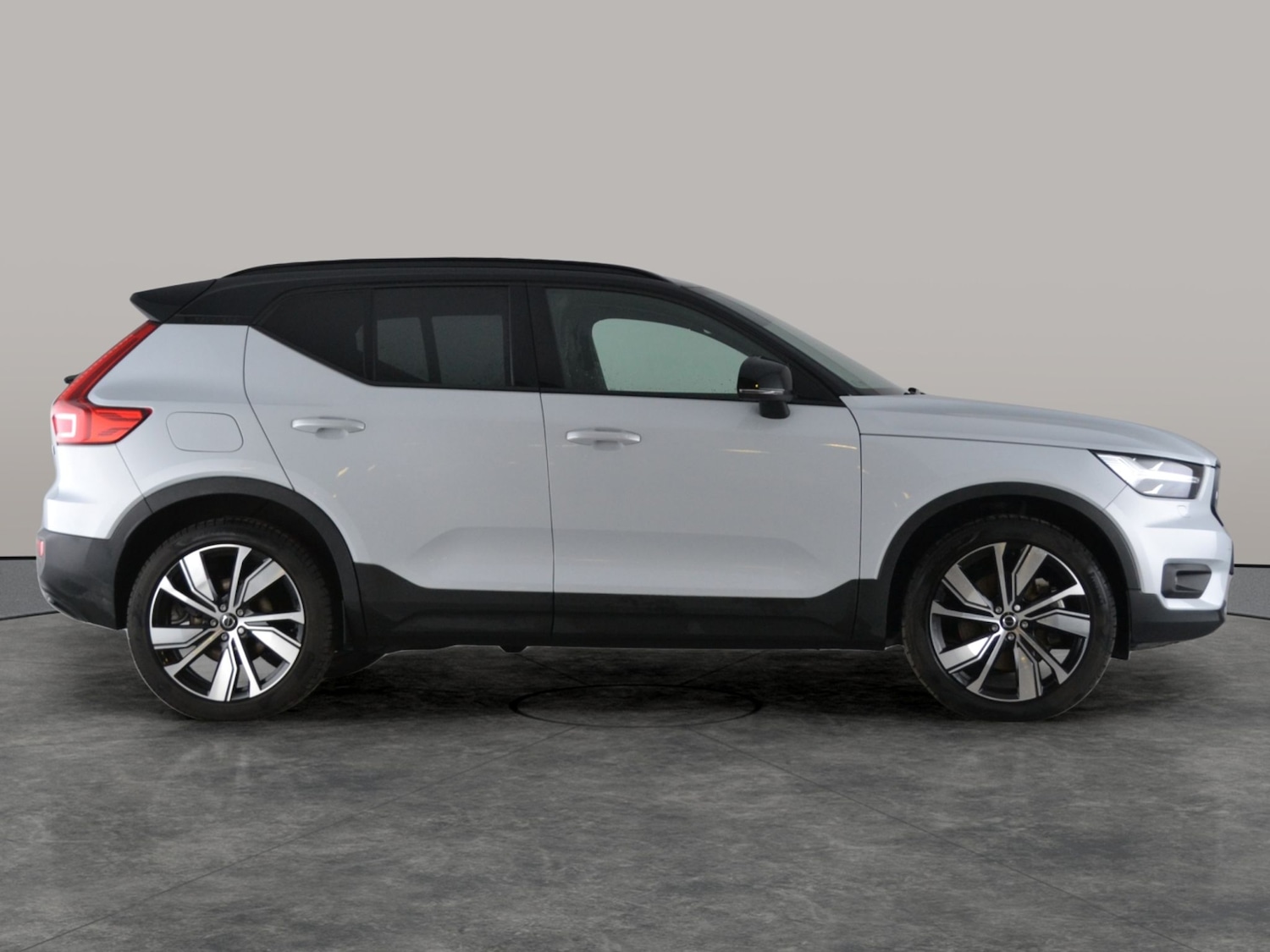Used Volvo XC40 2021 for sale - 77543094: Photo 11