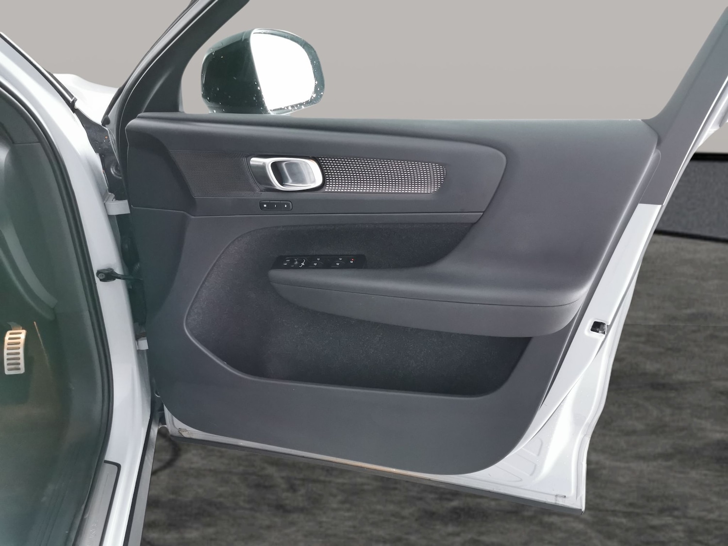 Used Volvo XC40 2021 for sale - 77543094: Photo 28