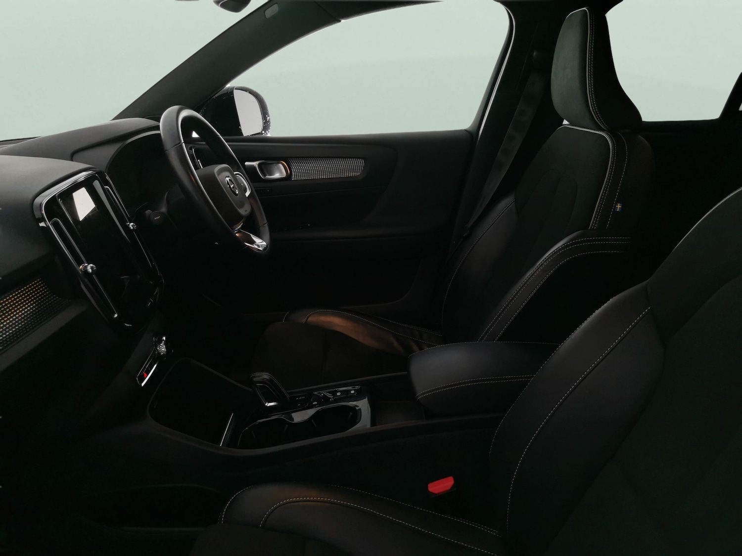 Used Volvo XC40 2021 for sale - 77543094: Photo 4