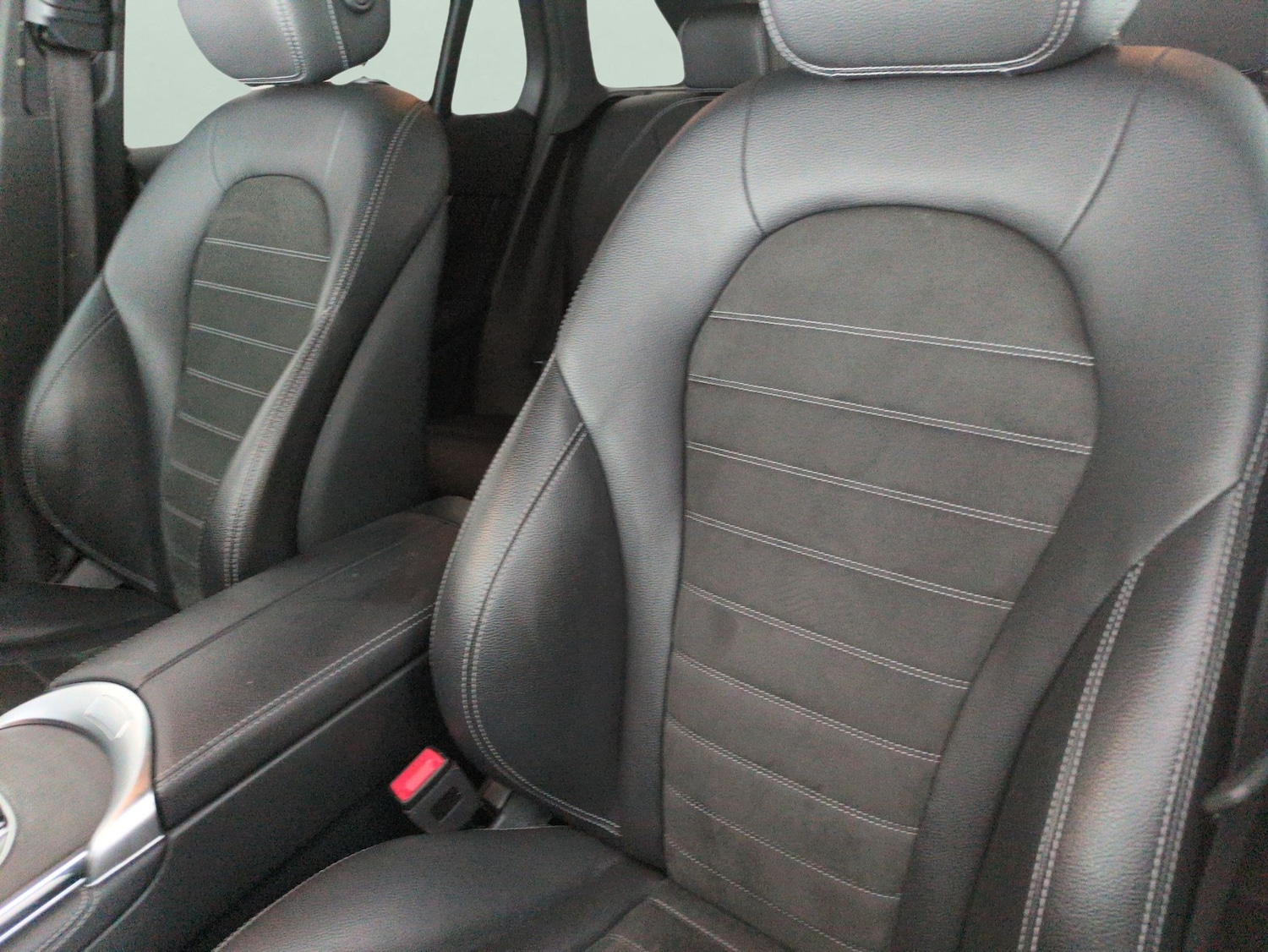 Used Mercedes-Benz GLC 2020 for sale - 76367307: Photo 9