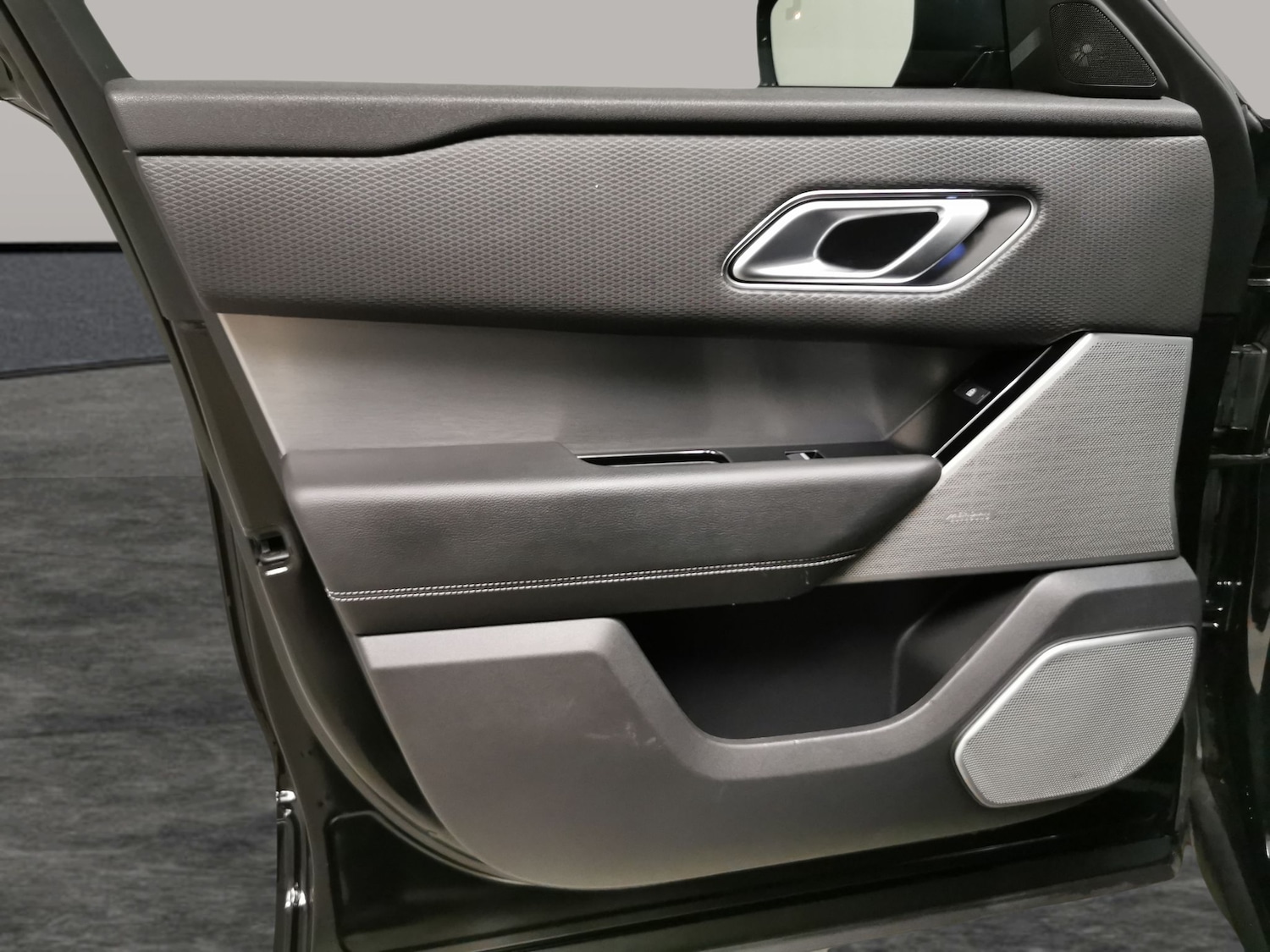 Used Land Rover Range Rover Velar 2021 for sale - 77778237: Photo 27