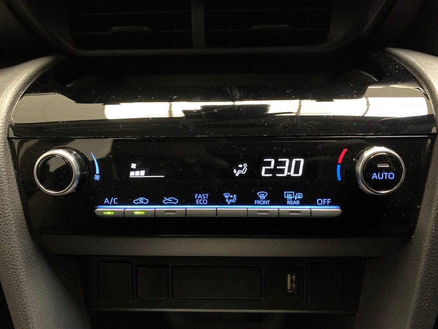 Used Toyota Yaris Cross 2024 for sale - 77526552: Photo 18