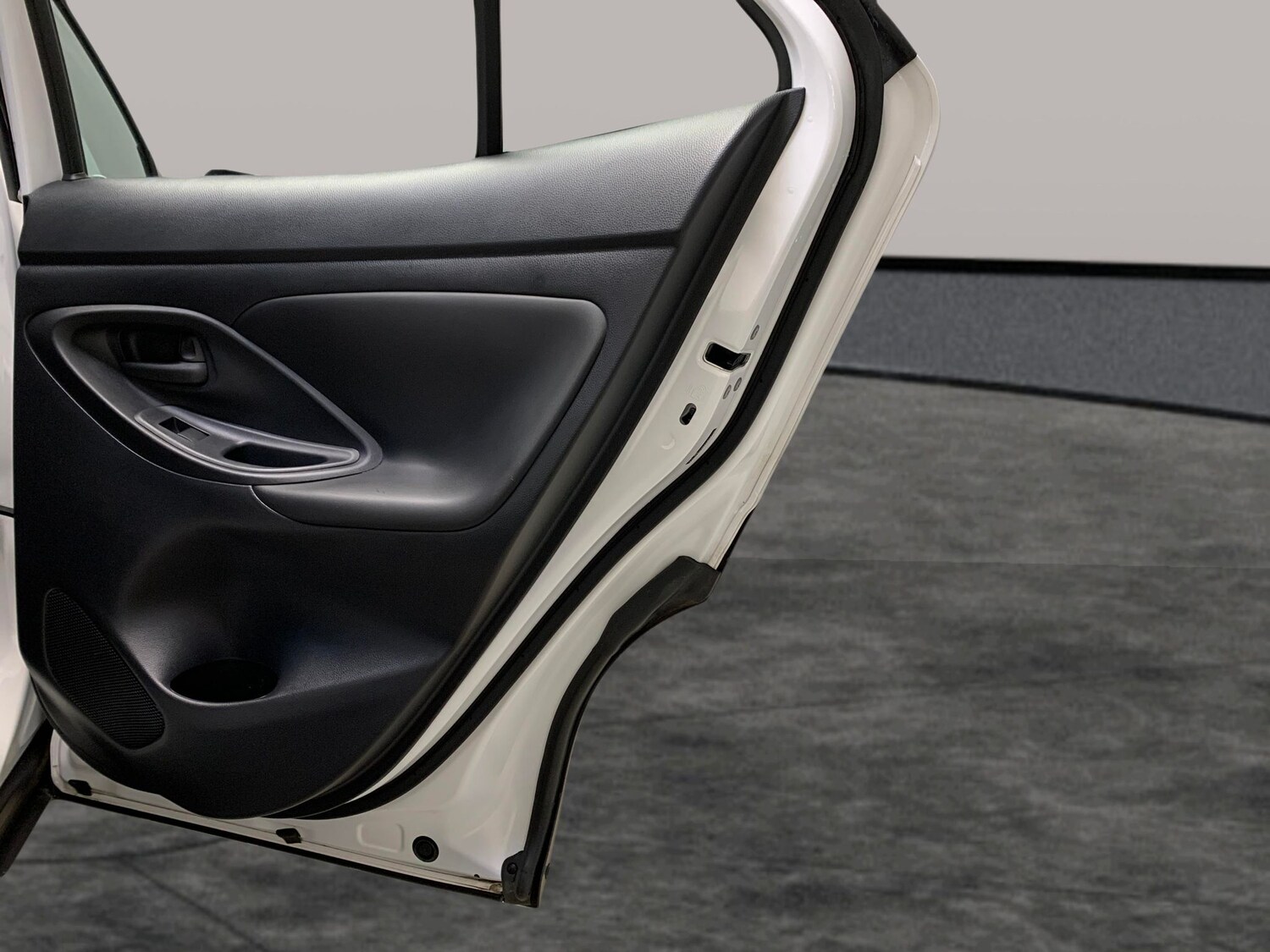 Used Toyota Yaris Cross 2024 for sale - 77526552: Photo 30