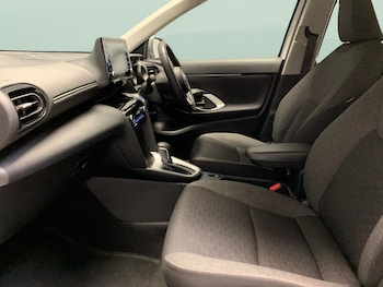 Used Toyota Yaris Cross undefined for sale - 77526552: Photo