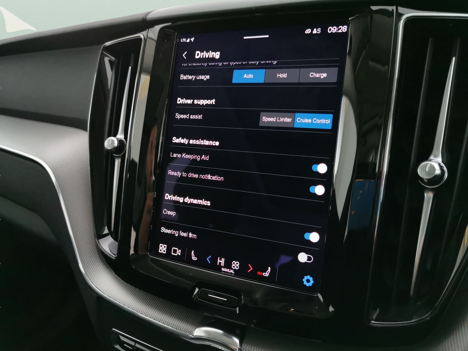 Used Volvo XC60 2022 for sale - 77208052: Photo 24